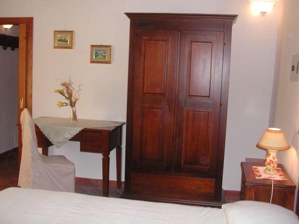 Casale Il Colombaio Di Toiano Guest House Valli Ngoại thất bức ảnh